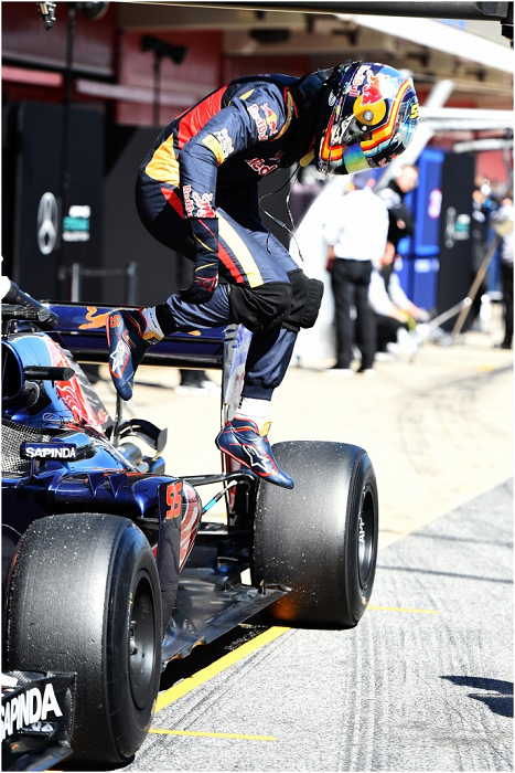 Carlos Sainz jr (ESP) Scuderia Toro Rosso STR11 durante los entrenamientos de F�rmula 1, Barcelona, Espa�a, Nikon D5 + 70-200mm f/2.8, disparo @ f/5.0 | 1/1000s |165mm | ISO 400. Mark Sutton (REINO UNIDO) Sutton Images  