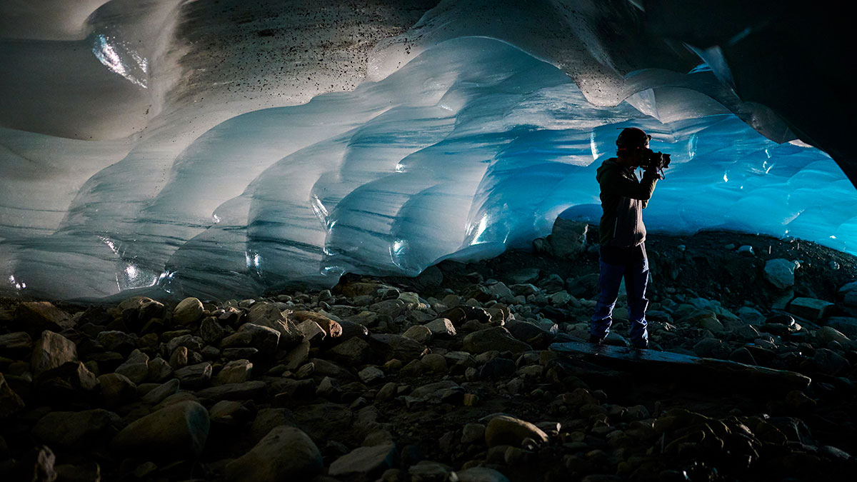Nikon Z 9 | Thomas Peschak fotograf�a el interior de las cuevas de los glaciares